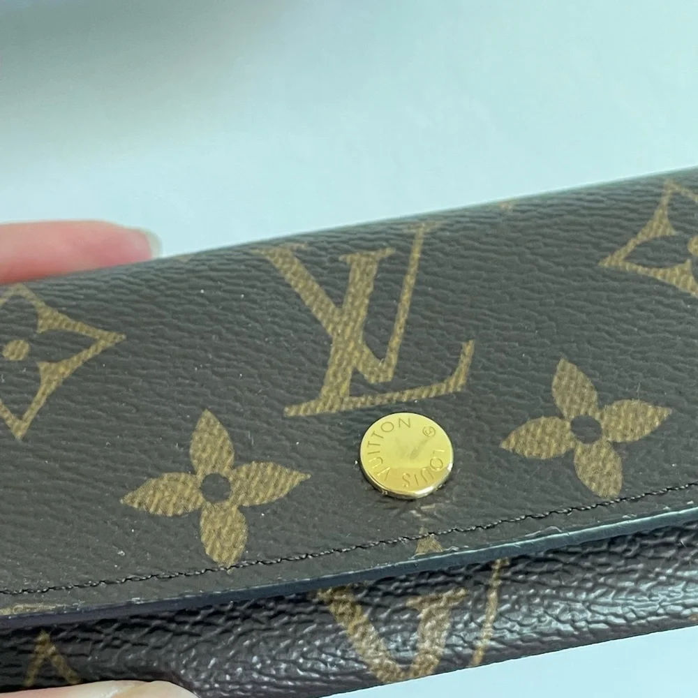 Louis Vuitton 4 Key DISCONTINUED